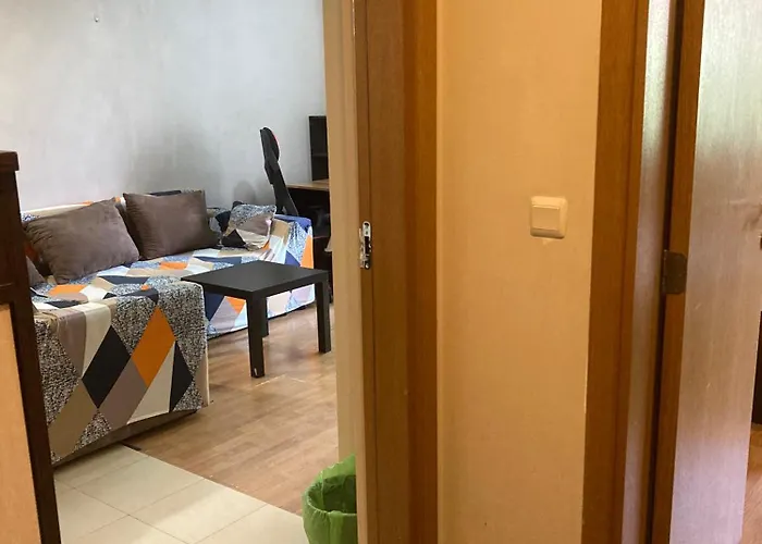 Kyluks 1br アパート