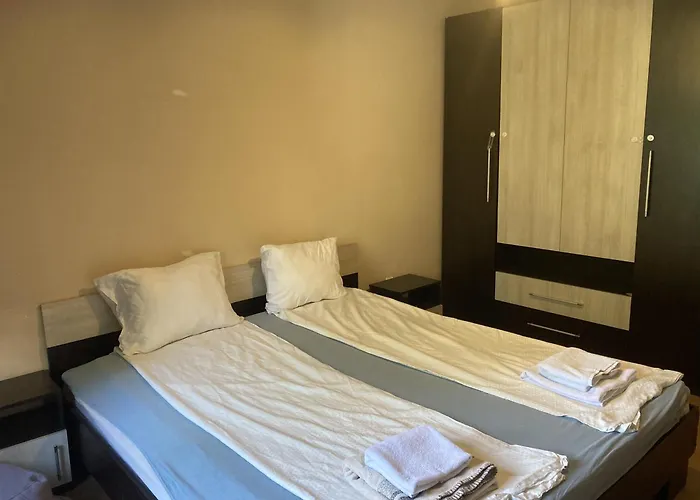 Kyluks 1br アパート *